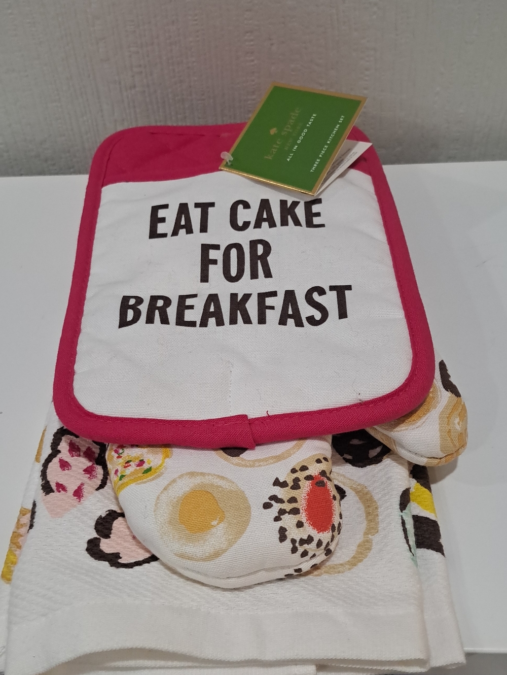 Kate Spade White Oven Mitt Towel and Pot Holder Set with Pink Trim